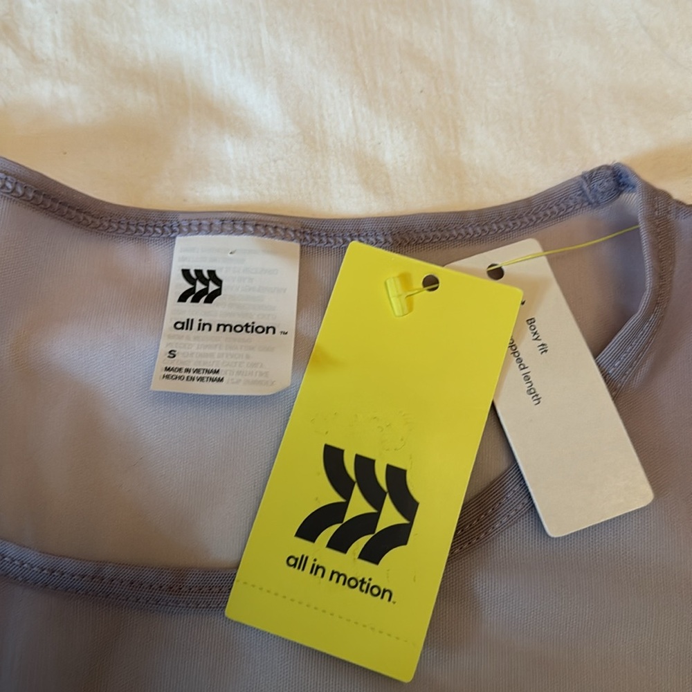 All in Motion Mesh Boxy Tee in gradient colors of lavender to green Small NWT - Picture 6 of 7